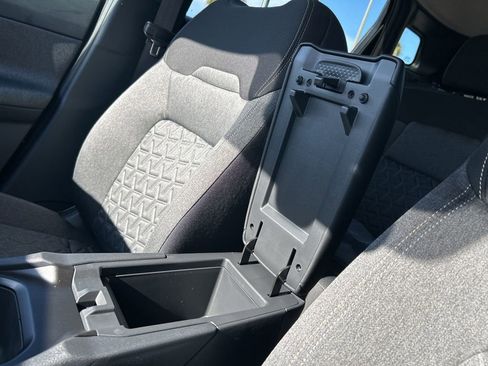 New 2026 Nissan Kicks SV image 30