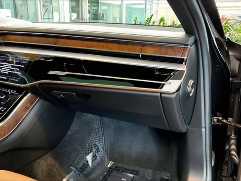 Used 2024 Audi A8 L 3.0T image 18