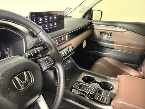 Used 2026 Honda Pilot Elite image 27