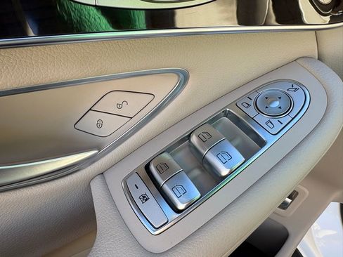 Used 2022 Mercedes-Benz GLC 300 GLC 300 image 26