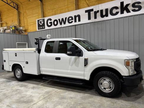 Used 2020 Ford F250 XL w/ Power Equipment Group image 3