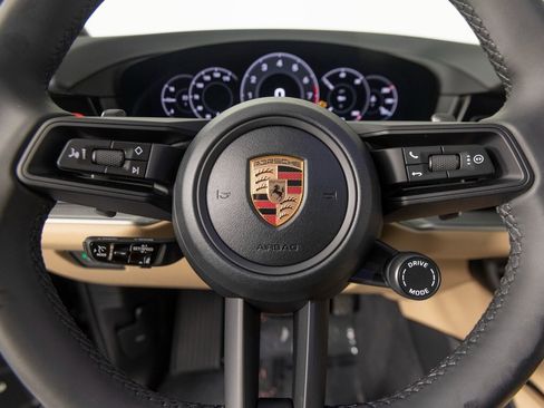 New 2026 Porsche Cayenne image 23