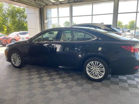 Used 2013 Lexus ES 350 w/ Luxury Pkg FWD image 7