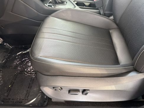 Used 2023 Volkswagen Tiguan SE R-Line FWD image 14