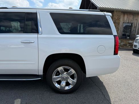 Used 2019 Chevrolet Suburban Premier image 44