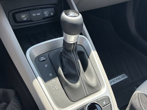 New 2026 Hyundai Venue SEL FWD image 29