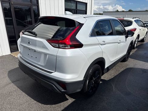 Used 2024 Mitsubishi Eclipse Cross LE AWD/4WD image 4