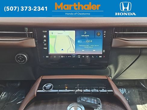 Used 2025 Lincoln Navigator Reserve AWD/4WD image 23