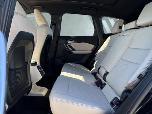 Used 2024 BMW X1 xDrive28i w/ Technology Package image 12