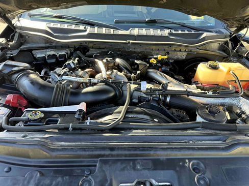 Used 2018 Ford F350 Lariat w/ Lariat Ultimate Package image 9