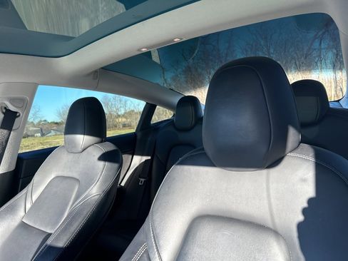 Used 2020 Tesla Model 3 Standard Range image 24