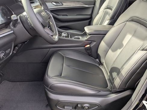 New 2026 Jeep Grand Cherokee Limited image 13