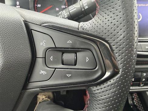 Used 2023 Chevrolet TrailBlazer RS w/ Sun and Liftgate Package image 36