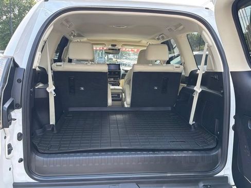 Used 2023 Lexus GX 460 Luxury w/ Sport Design Package AWD/4WD image 8