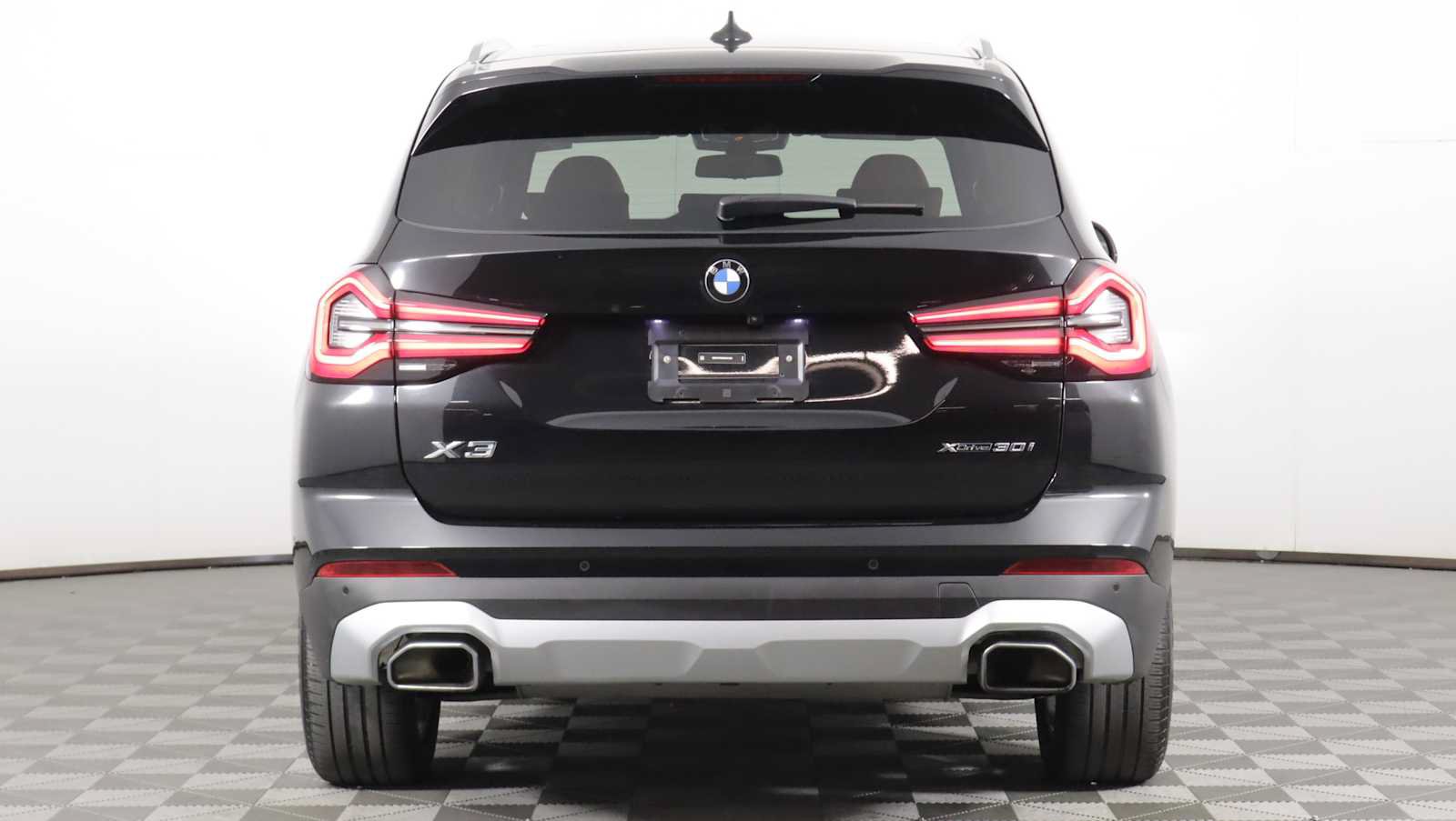 Used 2023 BMW X3 xDrive30i w/ Premium Package w/ZPA AWD/4WD image 5