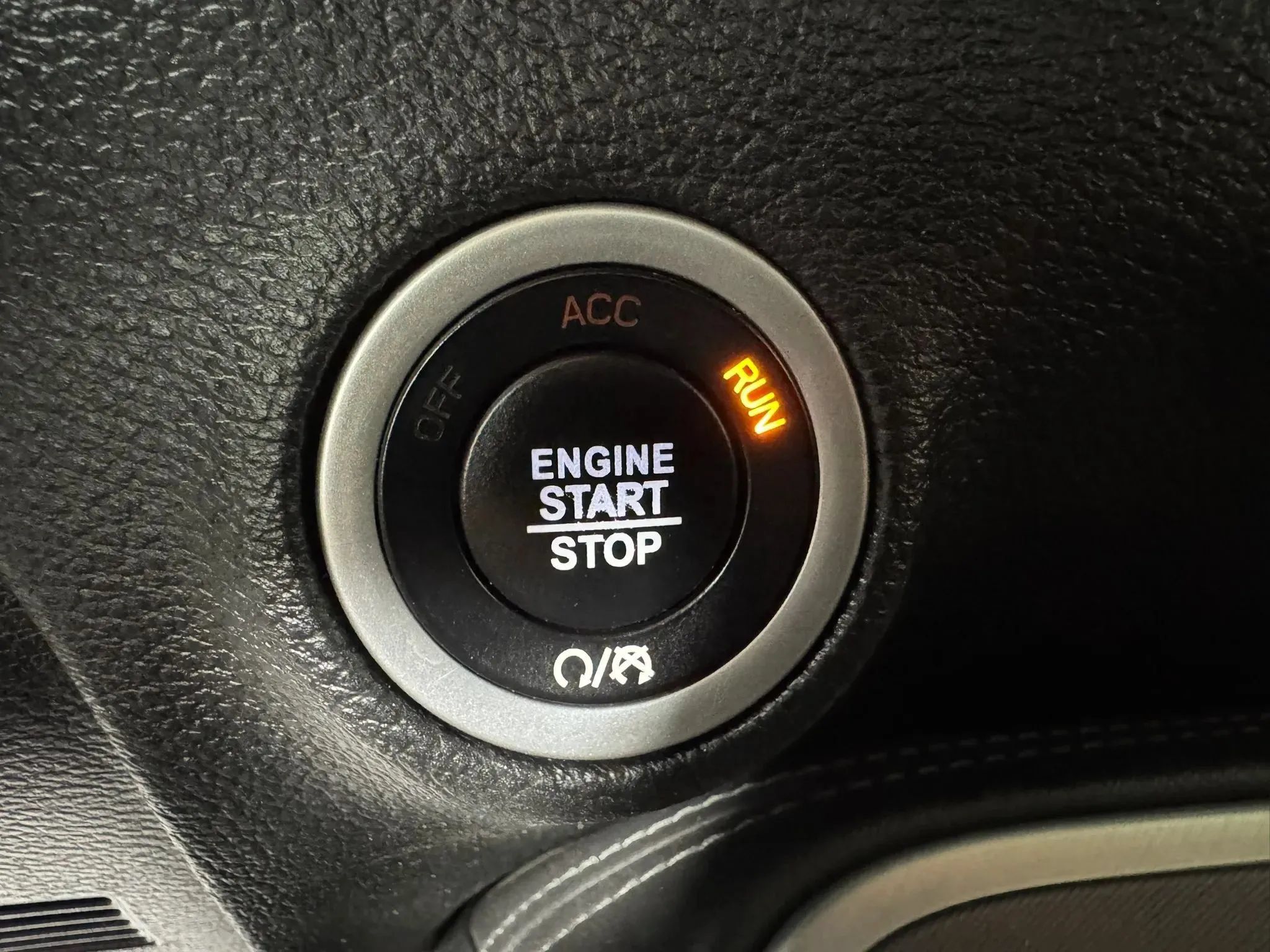 Used 2020 Dodge Challenger R/T RWD image 16