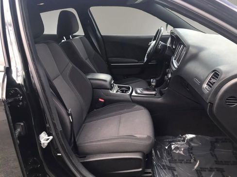 Used 2019 Dodge Charger SXT AWD/4WD image 43