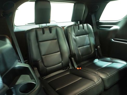 Used 2019 Ford Explorer Limited w/ Ford Safe & Smart Package AWD/4WD image 19