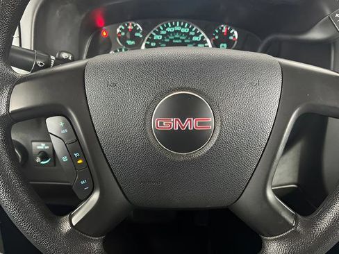 Used 2015 GMC Savana 2500 image 16