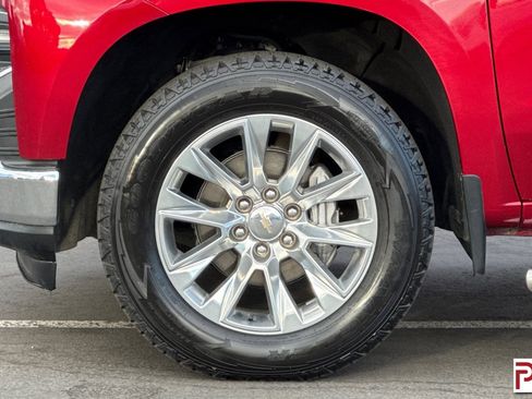 Used 2020 Chevrolet Silverado 1500 LTZ w/ LTZ Premium Package image 33