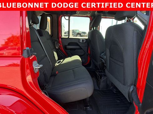 Used 2020 Jeep Wrangler Unlimited Sahara w/ LED Lighting Group AWD/4WD image 18