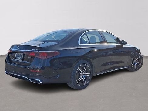 Used 2026 Mercedes-Benz E 350 4MATIC Sedan image 4