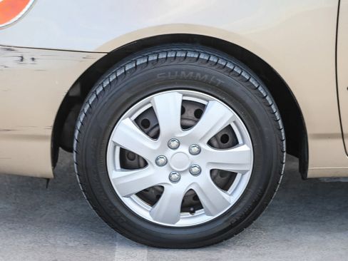 Used 2005 Toyota Corolla CE FWD image 10