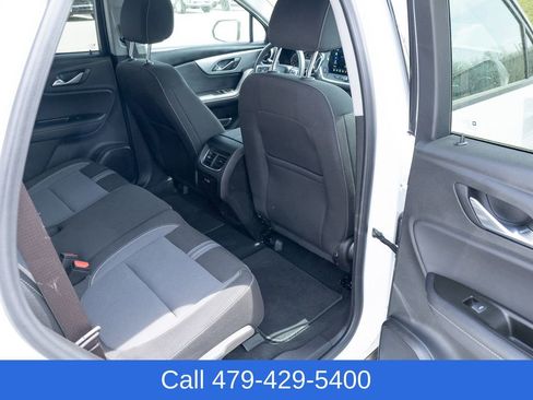 Used 2025 Chevrolet Blazer LT image 38