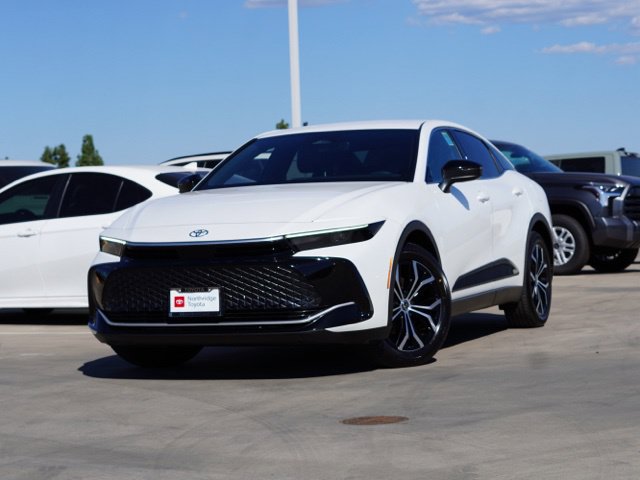 Certified 2026 Toyota Crown AWD/4WD image 4