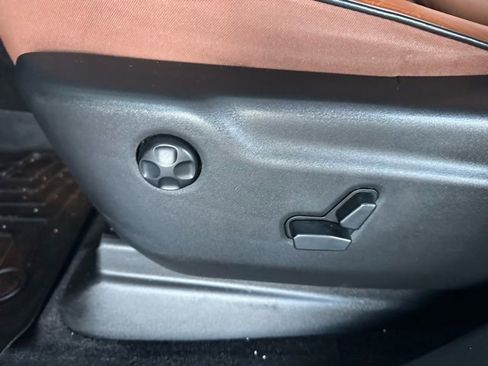 Used 2018 Jeep Grand Cherokee Summit w/ Platinum Series Group image 33