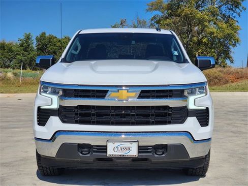 Used 2023 Chevrolet Silverado 1500 LT image 3