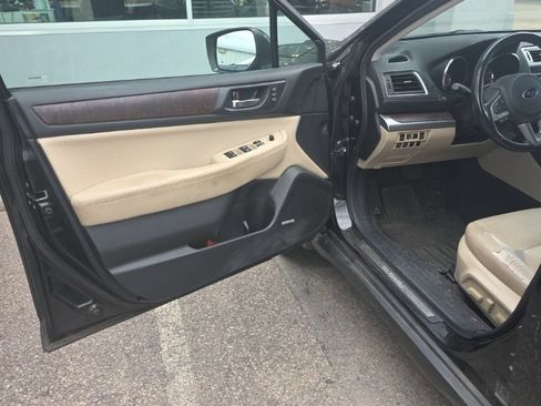 Used 2016 Subaru Outback 2.5i Limited w/ Protection Package #2 AWD/4WD image 6