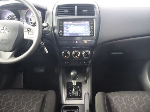 Used 2025 Mitsubishi Outlander Sport ES AWD/4WD image 25