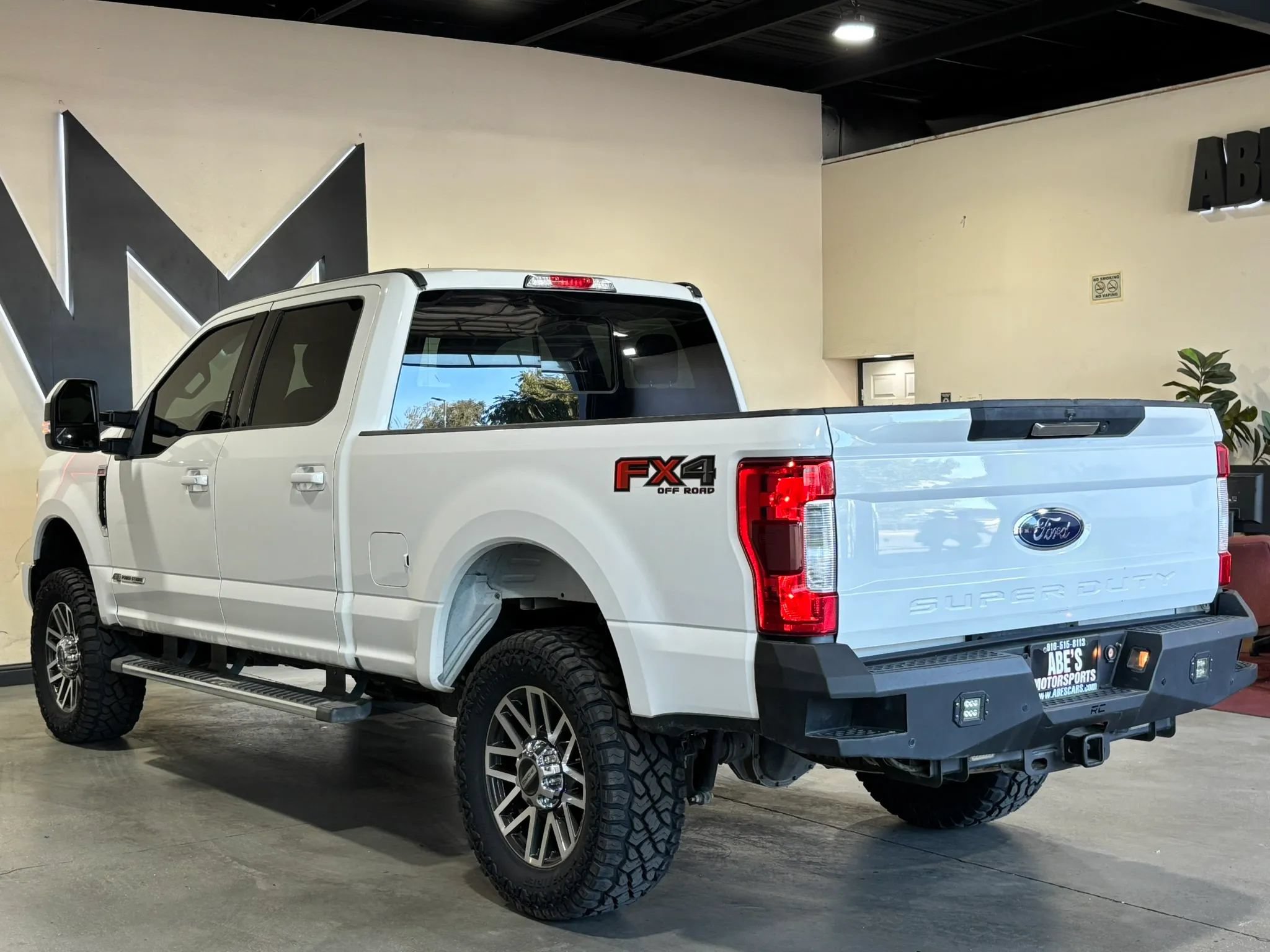 Used 2019 Ford F250 Lariat w/ Lariat Value Package AWD/4WD image 4