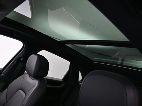 Certified 2024 Porsche Cayenne image 8