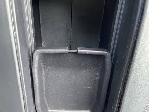 Used 2024 Toyota Highlander LE image 20