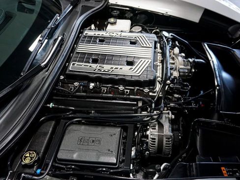 Used 2019 Chevrolet Corvette Z06 w/ Z07 Performance Package image 13