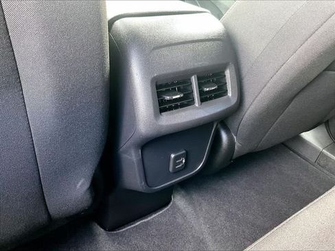 Used 2023 Chevrolet Equinox LT AWD/4WD image 29