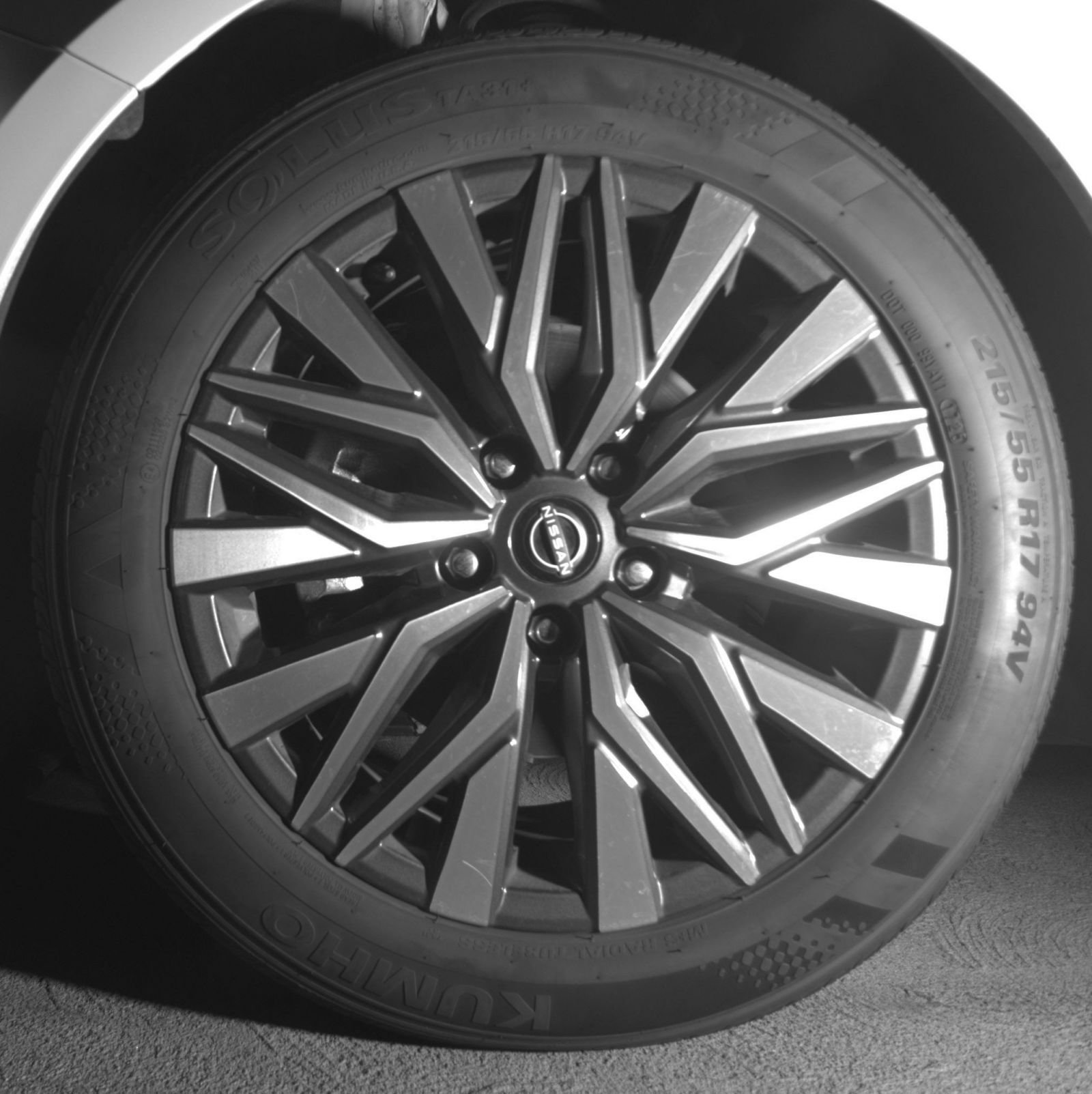 Used 2025 Nissan Altima 2.5 SV FWD image 19