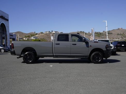 New 2026 RAM 2500 Tradesman AWD/4WD image 3