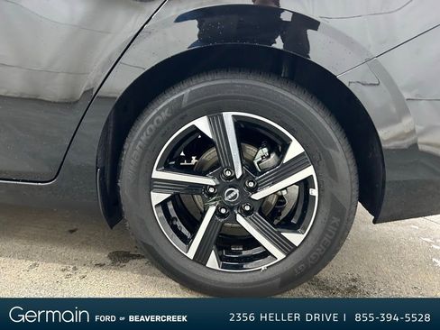 Used 2025 Nissan Sentra SV image 13