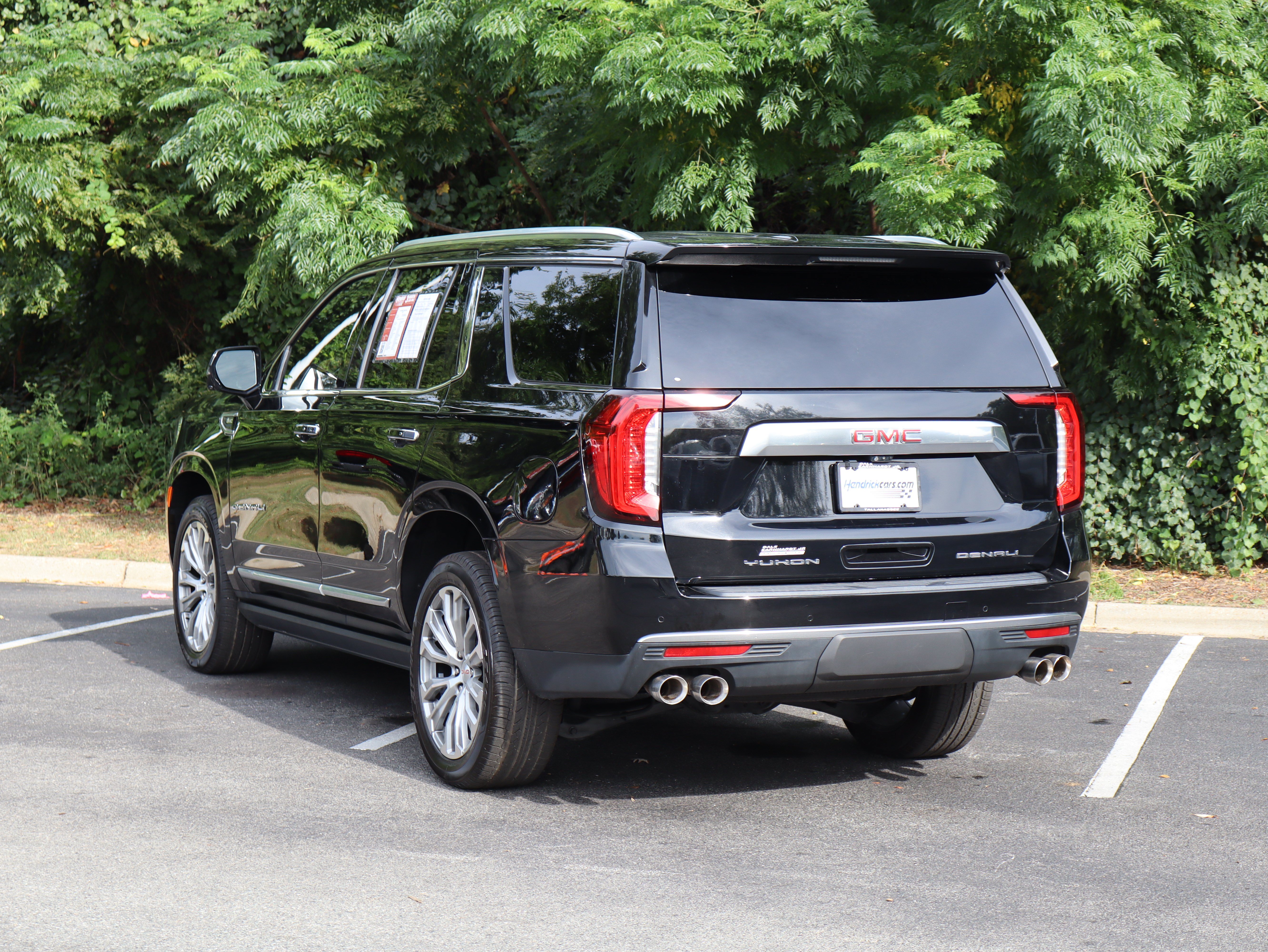 Used 2021 GMC Yukon Denali w/ Denali Premium Package RWD image 7
