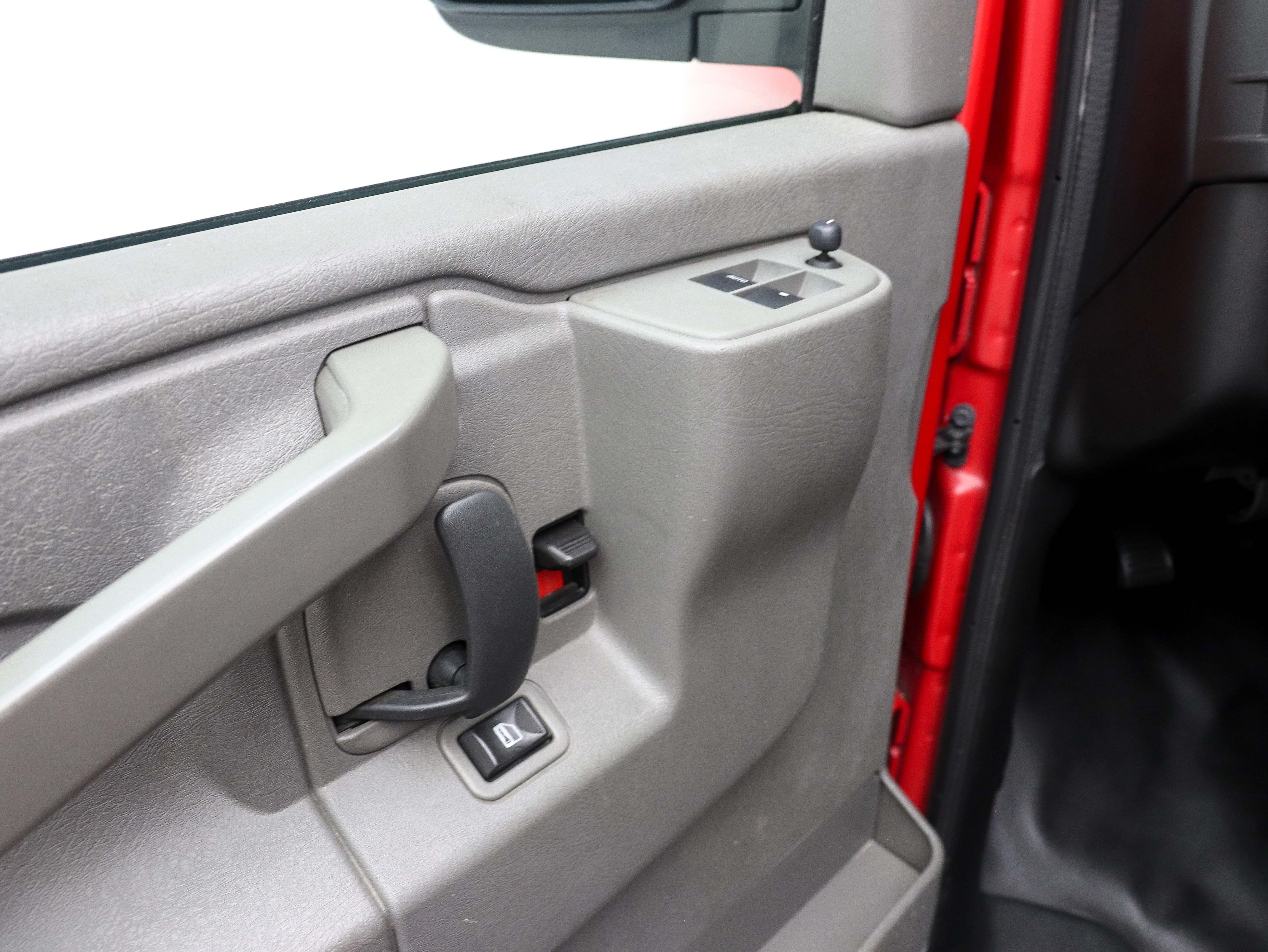 Used 2019 Chevrolet Express 3500 LS RWD image 20