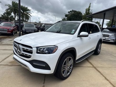 Used 2022 Mercedes-Benz GLS 450 4MATIC image 4