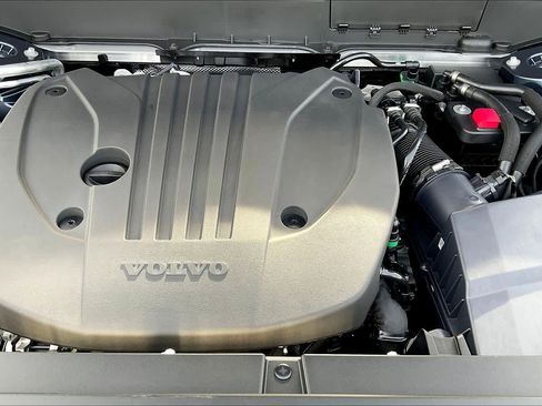 New 2026 Volvo XC90 B5 Plus image 13