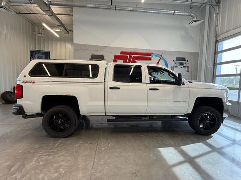 Used 2015 Chevrolet Silverado 2500 LT image 3