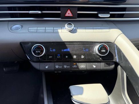 Certified 2023 Hyundai Elantra SEL w/ Convenience Package FWD image 20