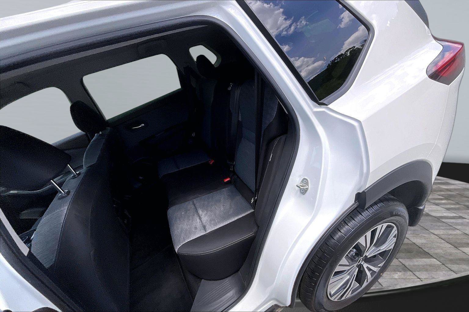 Certified 2023 Nissan Rogue SV AWD/4WD image 25