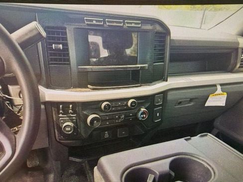 Used 2023 Ford F250 XL w/ XL Chrome Package AWD/4WD image 7