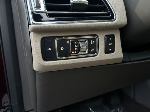 Used 2023 Lincoln Navigator Reserve image 21